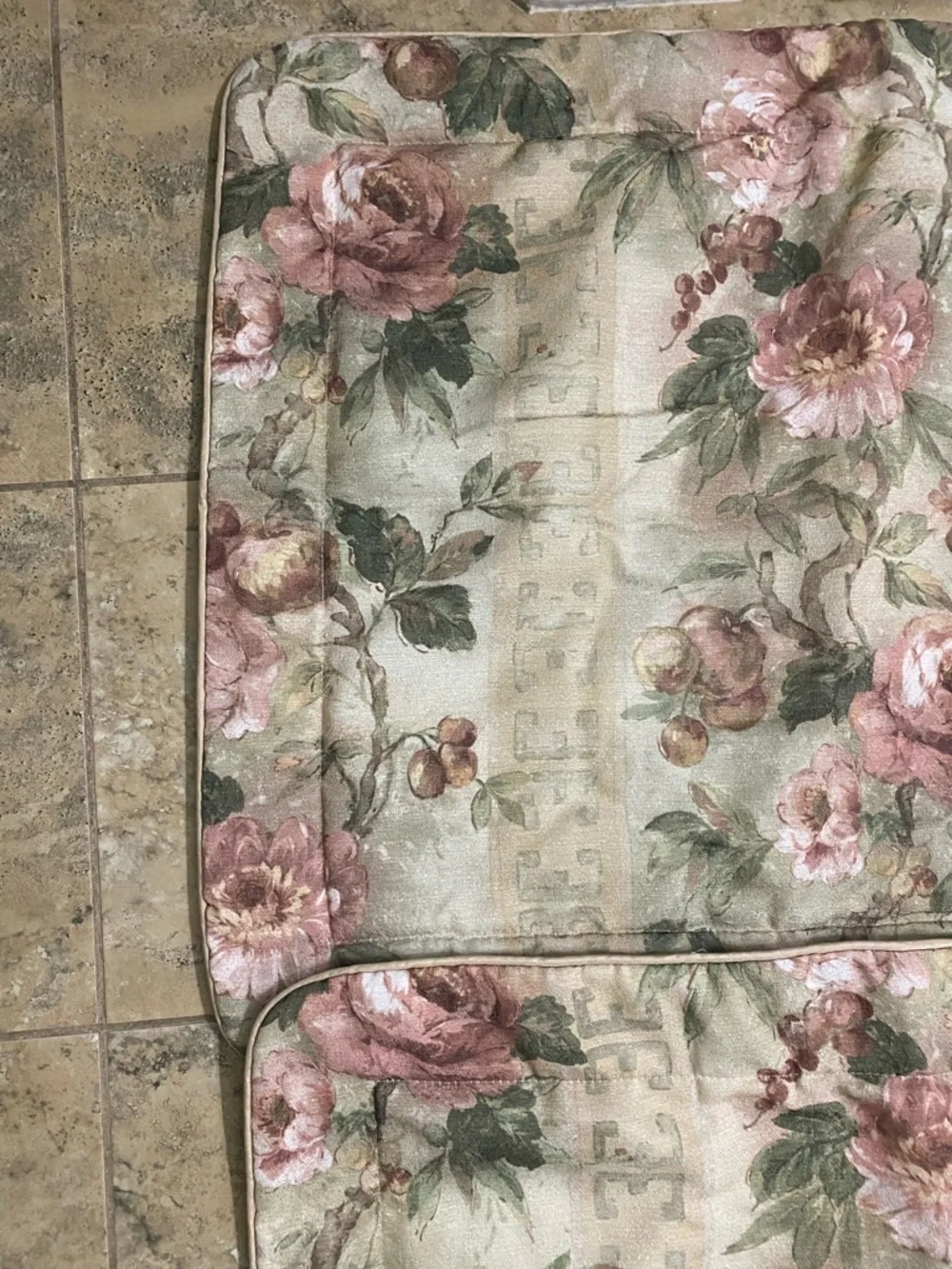Vintage Croscill USA Made Floral Rose Print 2 Cottagecore Standard Pillow Shams